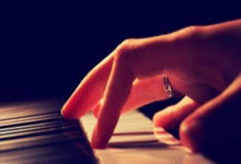 效率不高!东契奇22中8拿到25分10板7助2断1帽.